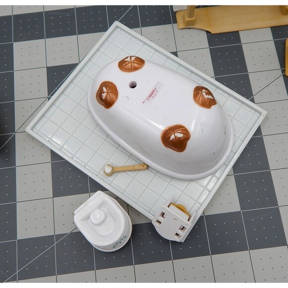 Calico Critters Sylvanian Families House Bathroom Lot Sink Tub Toilet Epoch - Picture 5 of 8